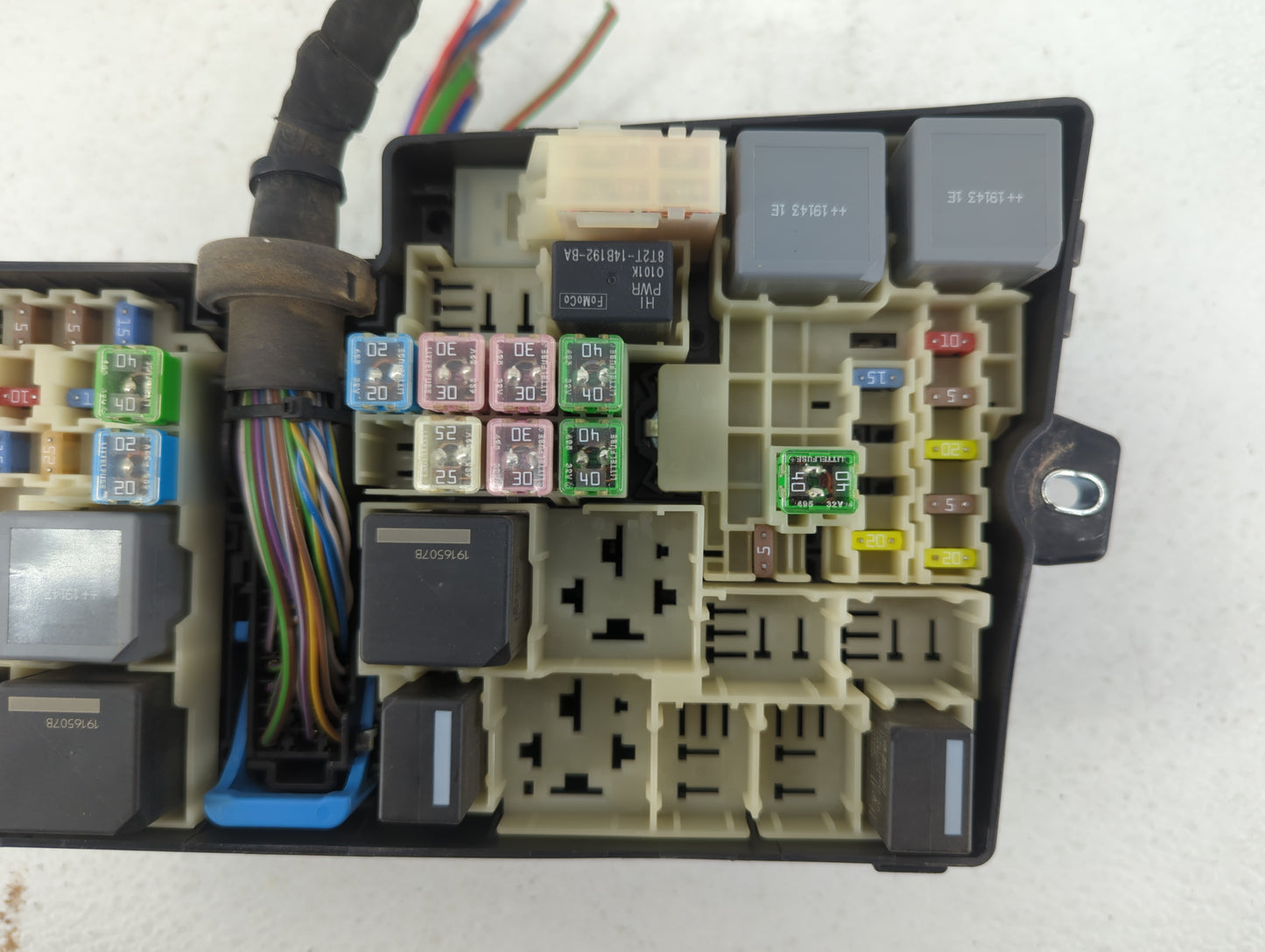 2019 Ford Escape Fusebox Fuse Box Panel Relay Module P/N:AV6T-14A067-AD Fits OEM Used Auto Parts - Oemusedautoparts1.com