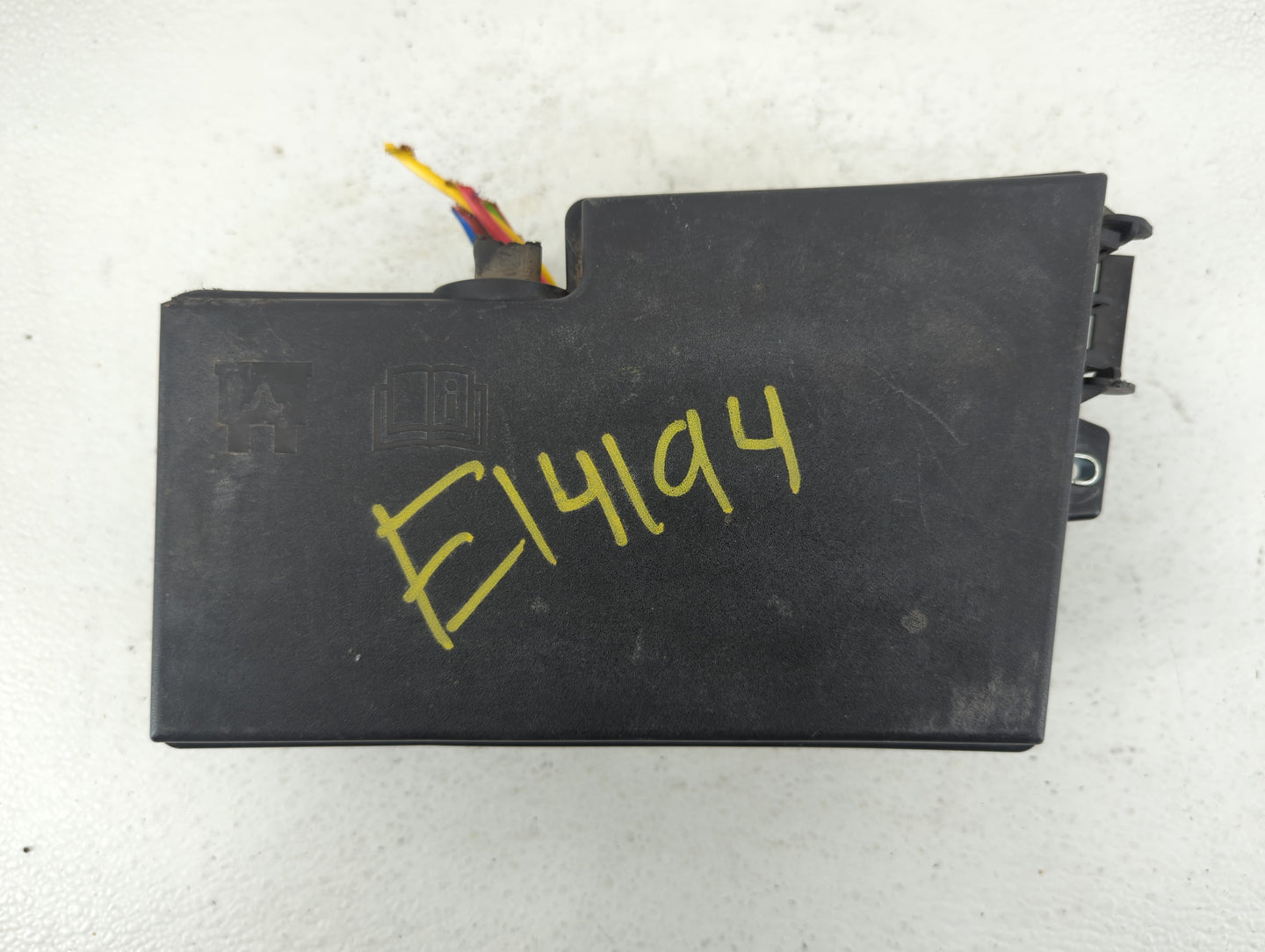 2019 Ford Escape Fusebox Fuse Box Panel Relay Module P/N:AV6T-14A142-AB Fits OEM Used Auto Parts - Oemusedautoparts1.com
