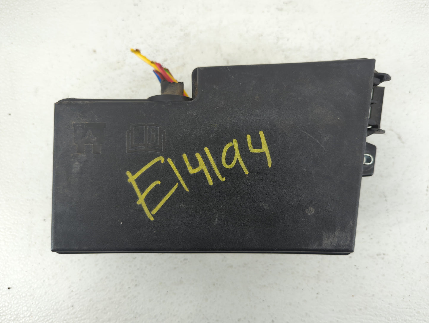 2019 Ford Escape Fusebox Fuse Box Panel Relay Module P/N:AV6T-14A142-AB Fits OEM Used Auto Parts - Oemusedautoparts1.com