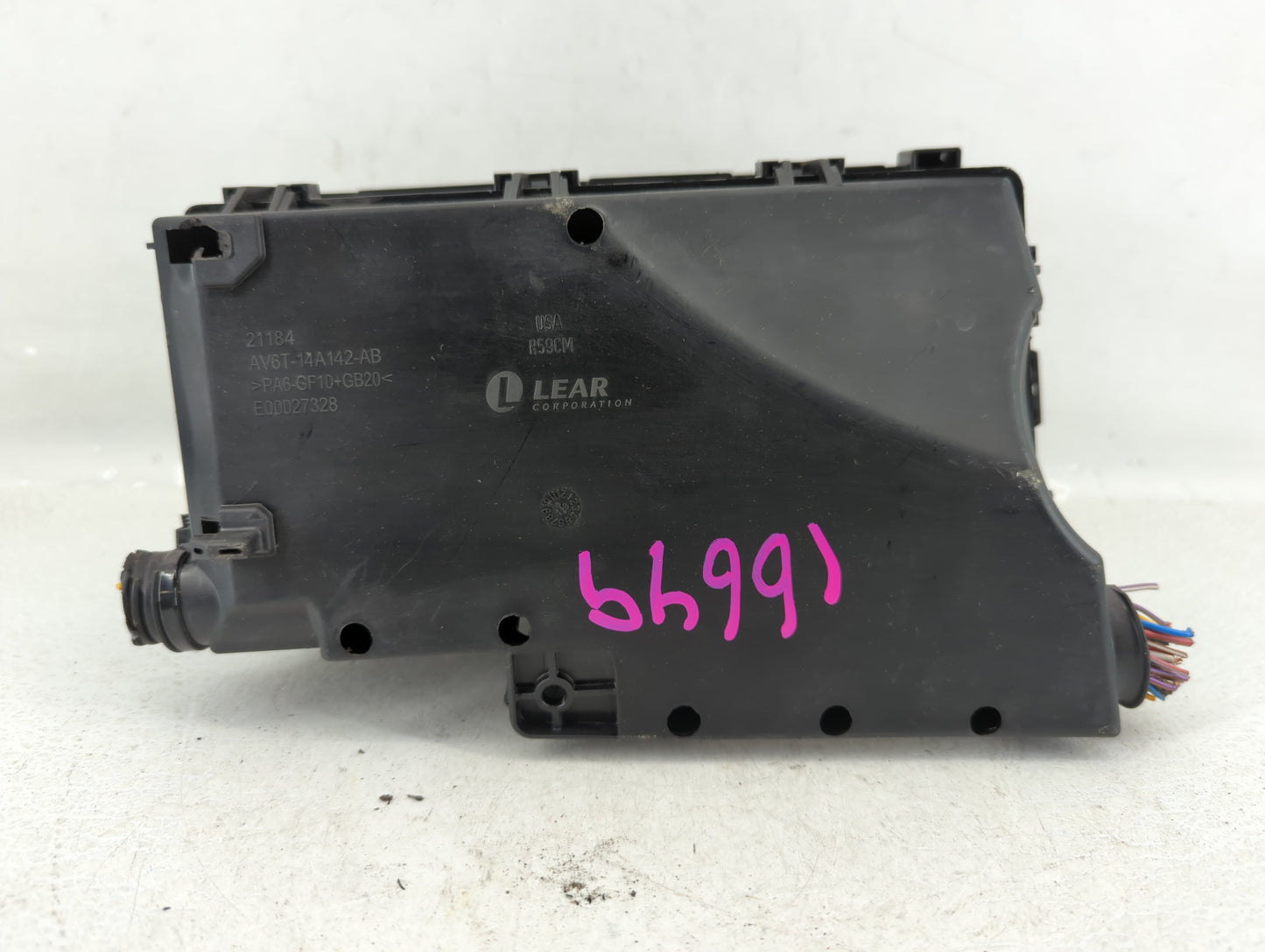 2019 Ford Escape Fusebox Fuse Box Panel Relay Module P/N:AV6T-14A067-AD Fits OEM Used Auto Parts - Oemusedautoparts1.com