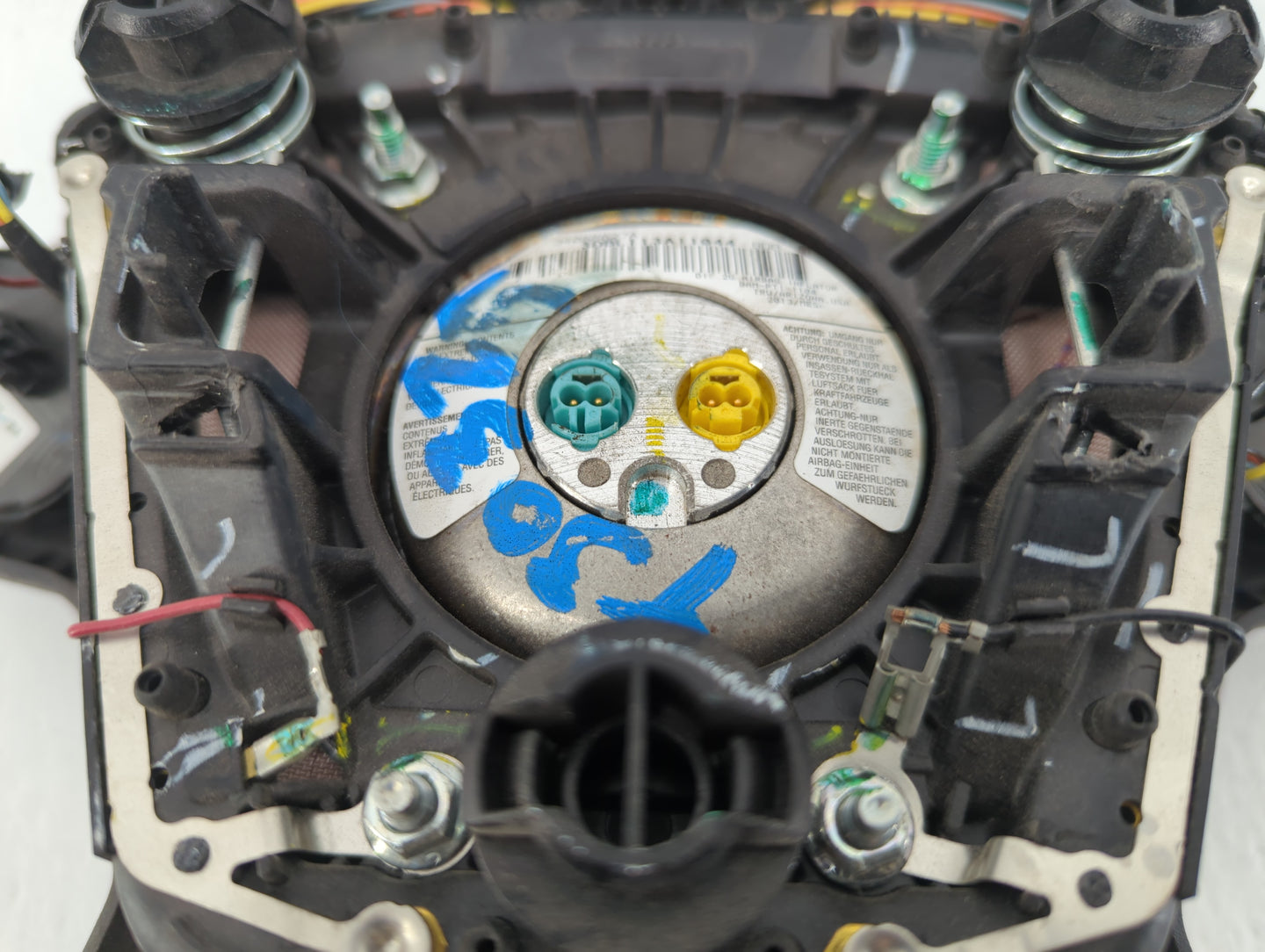 2017-2019 Ford Escape Air Bag Driver Left Steering Wheel Mounted P/N:CJ54 A042B85 BC3 Fits Fits 2017 2018 2019 OEM Used Auto