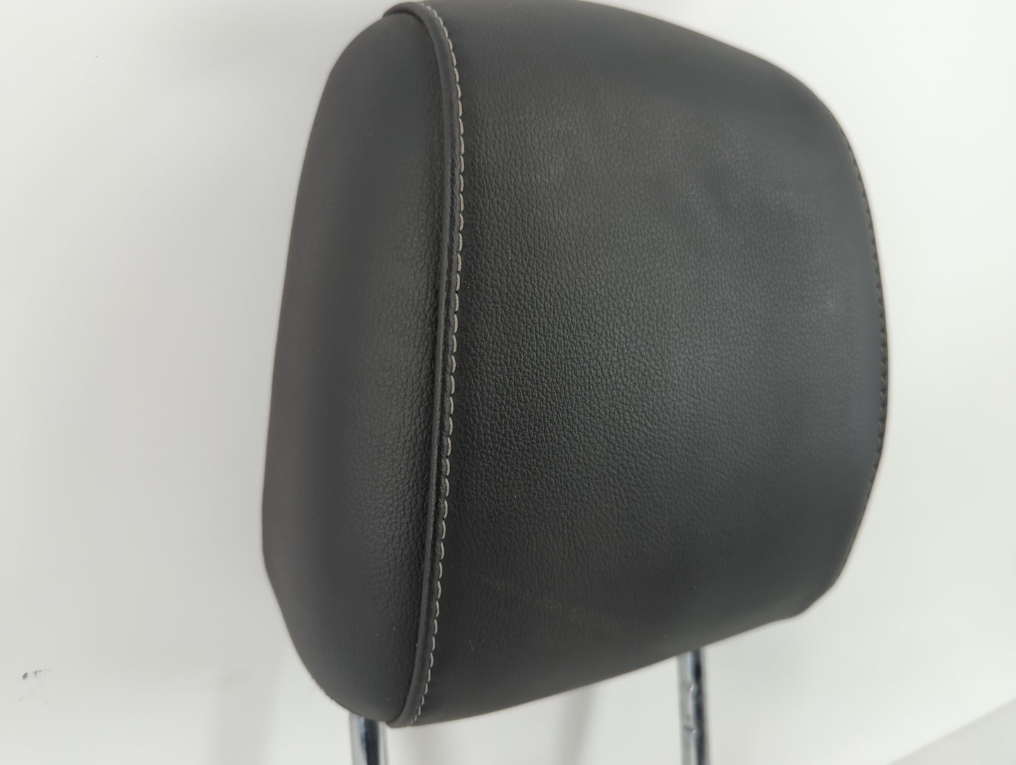 2019 Ford Escape Headrest Head Rest Front Driver Passenger Seat Black - Oemusedautoparts1.com