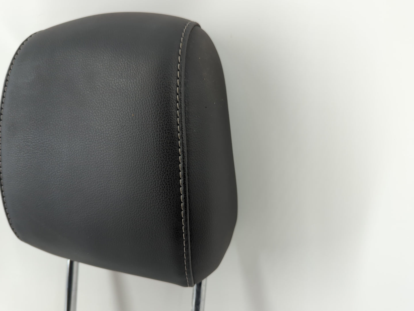 2019 Ford Escape Headrest Head Rest Front Driver Passenger Seat Black - Oemusedautoparts1.com