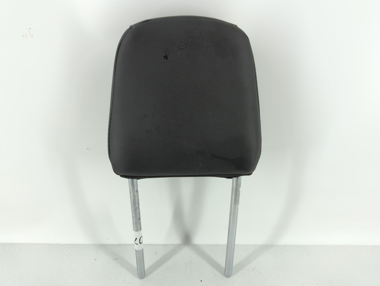 2019 Ford Escape Headrest Head Rest Front Driver Passenger Seat Black - Oemusedautoparts1.com