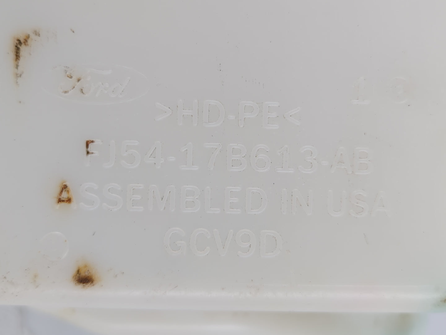 2015-2019 Ford Escape Windshield Washer Fluid Reservoir Bottle Oem - Oemusedautoparts1.com