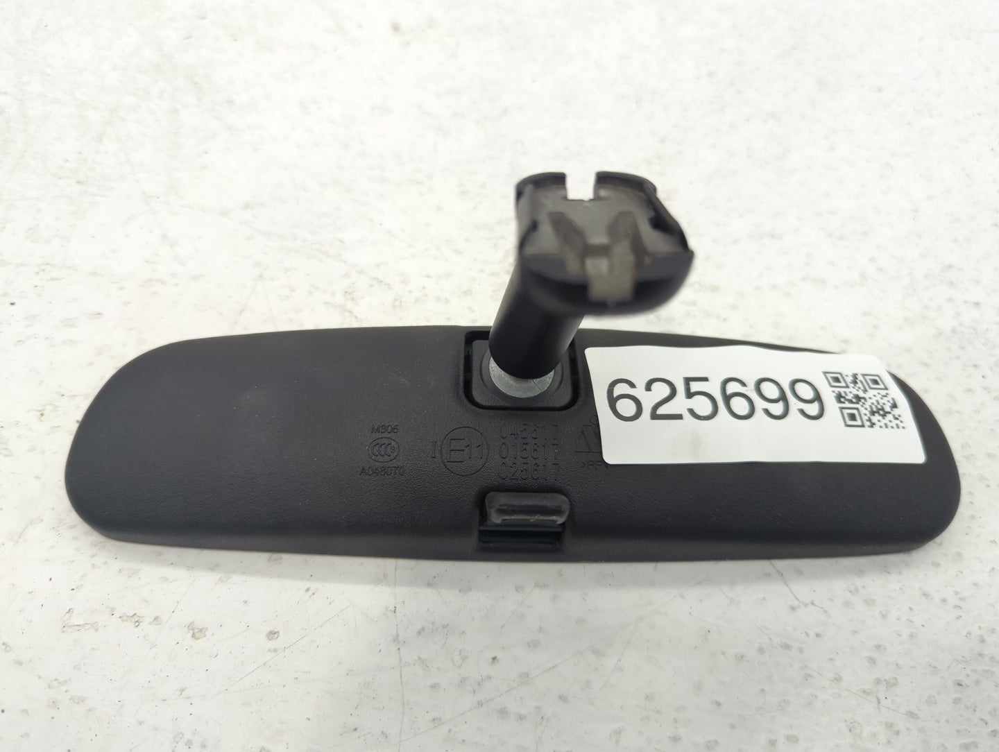 2017-2019 Ford Escape Interior Rear View Mirror Replacement OEM P/N:E11015617 Fits Fits 2015 2016 2017 2018 2019 OEM Used Au
