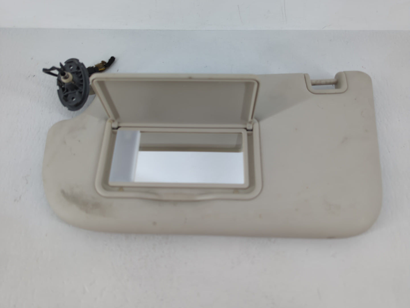 2013-2019 Ford Escape Sun Visor Shade Replacement Driver Left Mirror Fits Fits 2013 2014 2015 2016 2017 2018 2019 OEM Used A