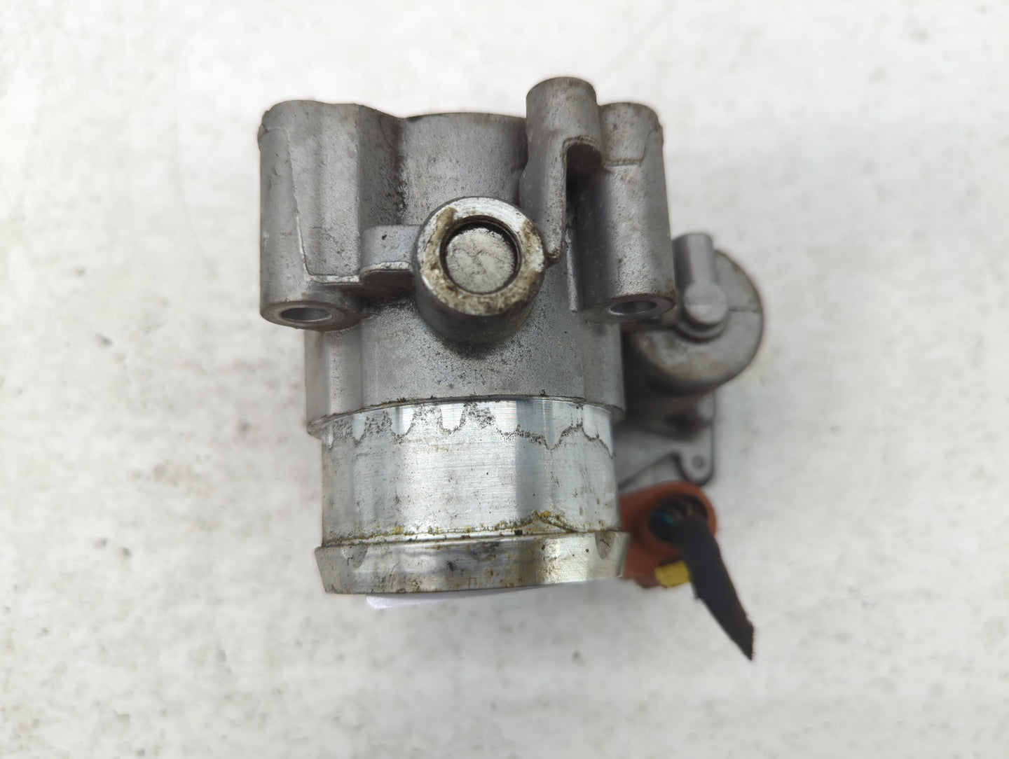 2017-2019 Ford Escape Throttle Body P/N:DS7G-9F991-CA B18 302 5196 Fits Fits 2014 2015 2016 2017 2018 2019 2020 OEM Used Aut