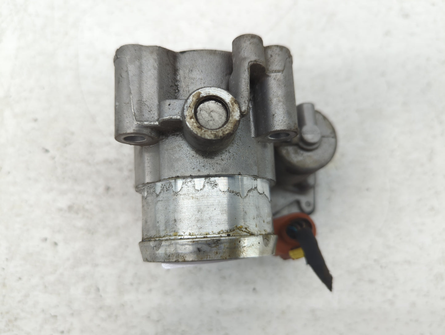 2017-2019 Ford Escape Throttle Body P/N:DS7G-9F991-CA B18 302 5196 Fits Fits 2014 2015 2016 2017 2018 2019 2020 OEM Used Aut