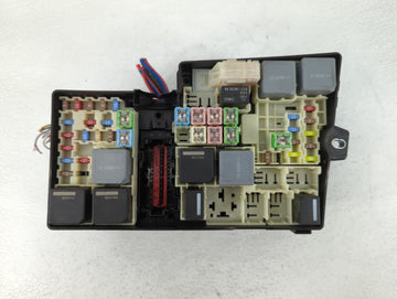 2019 Ford Escape Fusebox Fuse Box Panel Relay Module P/N:E00027328 AV6T-14A142-AB, E02345500, AV6T-14A067-AD Fits OEM Used A