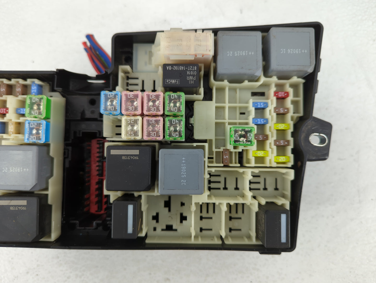 2019 Ford Escape Fusebox Fuse Box Panel Relay Module P/N:E00027328 AV6T-14A142-AB, E02345500, AV6T-14A067-AD Fits OEM Used A