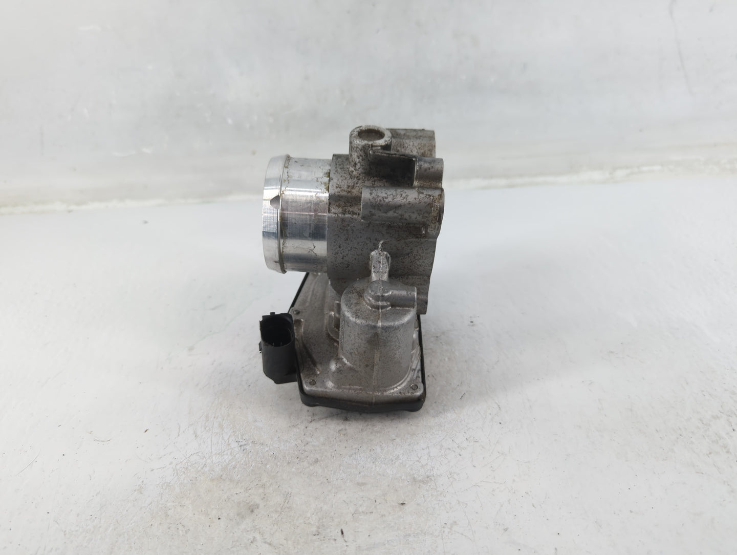 2017-2019 Ford Escape Throttle Body P/N:B18 330 4609 DS7G-9F991-CA Fits Fits 2014 2015 2016 2017 2018 2019 2020 OEM Used Aut