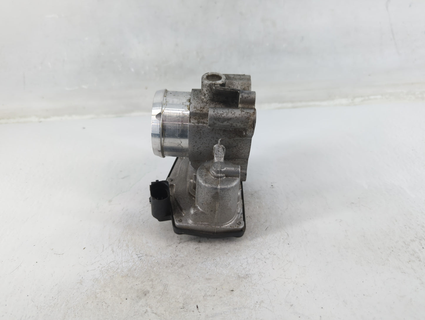 2017-2019 Ford Escape Throttle Body P/N:B18 330 4609 DS7G-9F991-CA Fits Fits 2014 2015 2016 2017 2018 2019 2020 OEM Used Aut