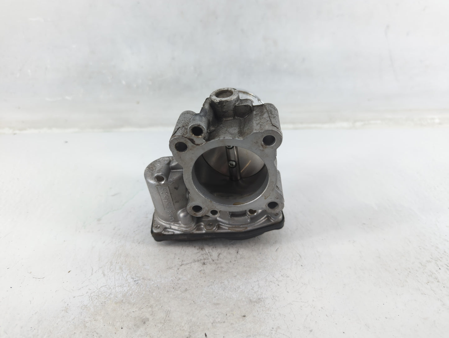 2017-2019 Ford Escape Throttle Body P/N:B18 330 4609 DS7G-9F991-CA Fits Fits 2014 2015 2016 2017 2018 2019 2020 OEM Used Aut