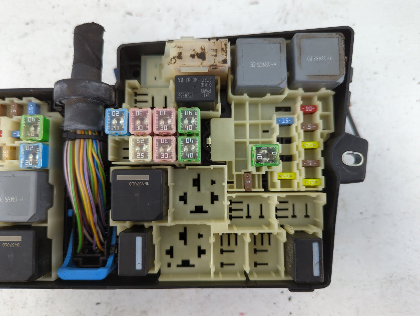 2019 Ford Escape Fusebox Fuse Box Panel Relay Module P/N:E02345500 AV6T-14A067-AD Fits OEM Used Auto Parts - Oemusedautopart