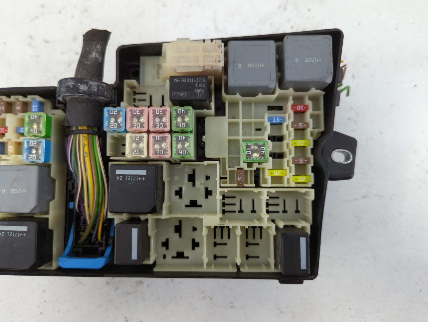 2019 Ford Escape Fusebox Fuse Box Panel Relay Module P/N:AV6T-14A142-AB E02345500, AV6T-14A067-AD Fits OEM Used Auto Parts -