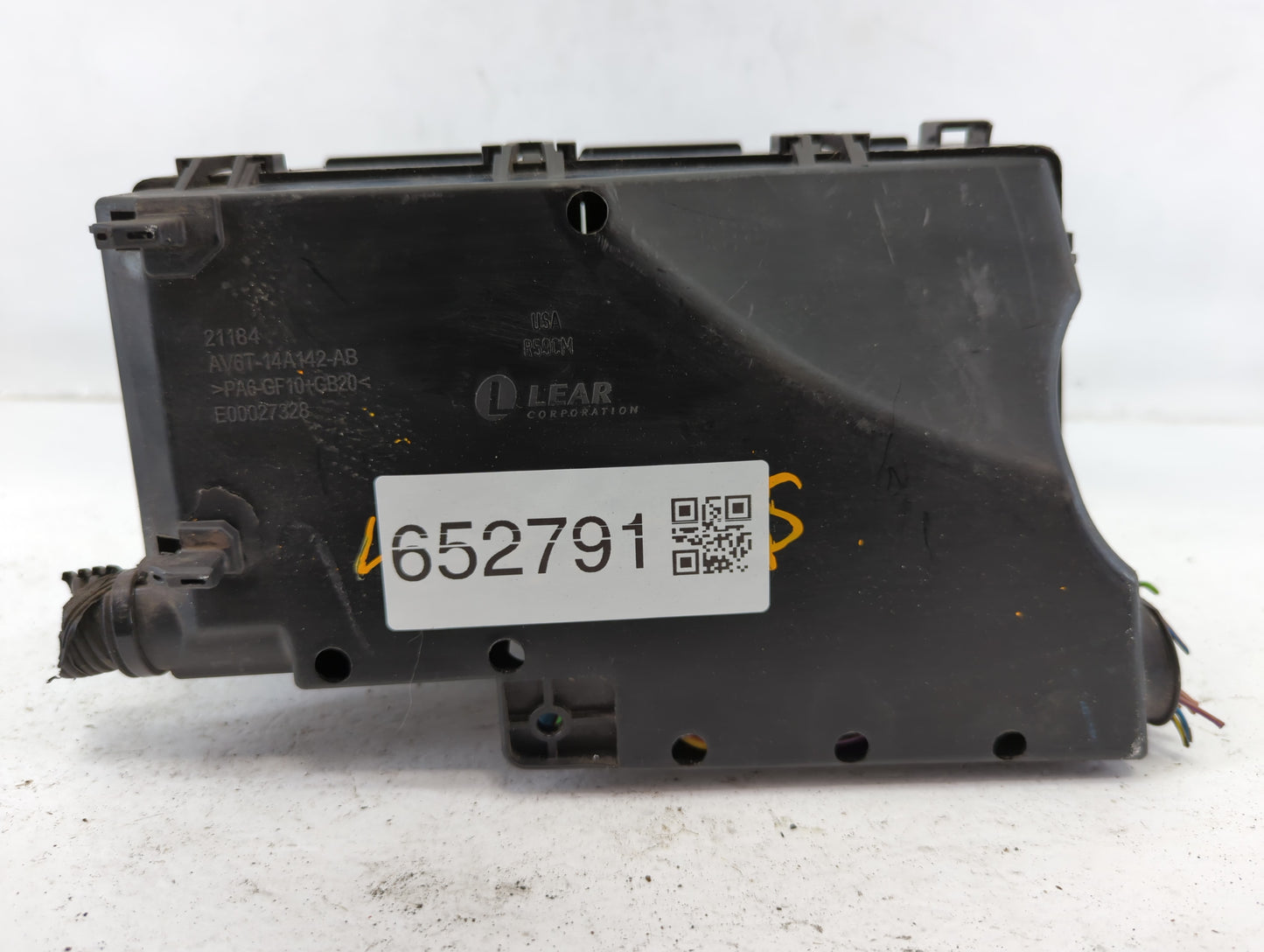 2019 Ford Escape Fusebox Fuse Box Panel Relay Module P/N:AV6T-14A142-AB E02345500, AV6T-14A067-AD Fits OEM Used Auto Parts -