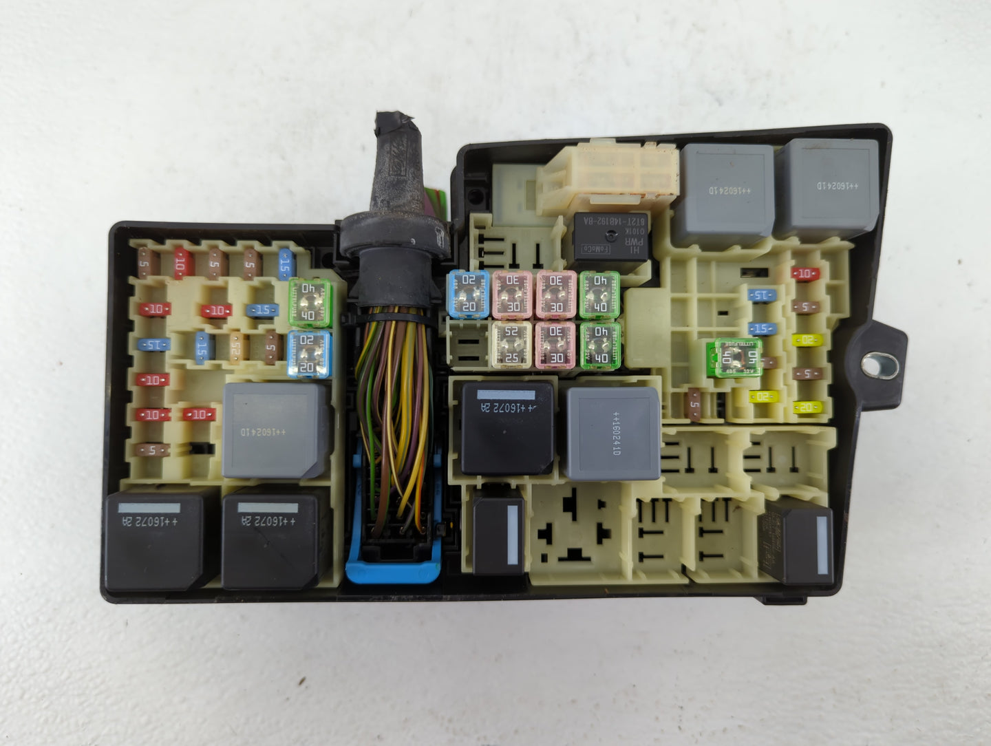 2019 Ford Escape Fusebox Fuse Box Panel Relay Module P/N:AV6T-14A142-AB E02345500, AV6T-14A067-AD Fits OEM Used Auto Parts -