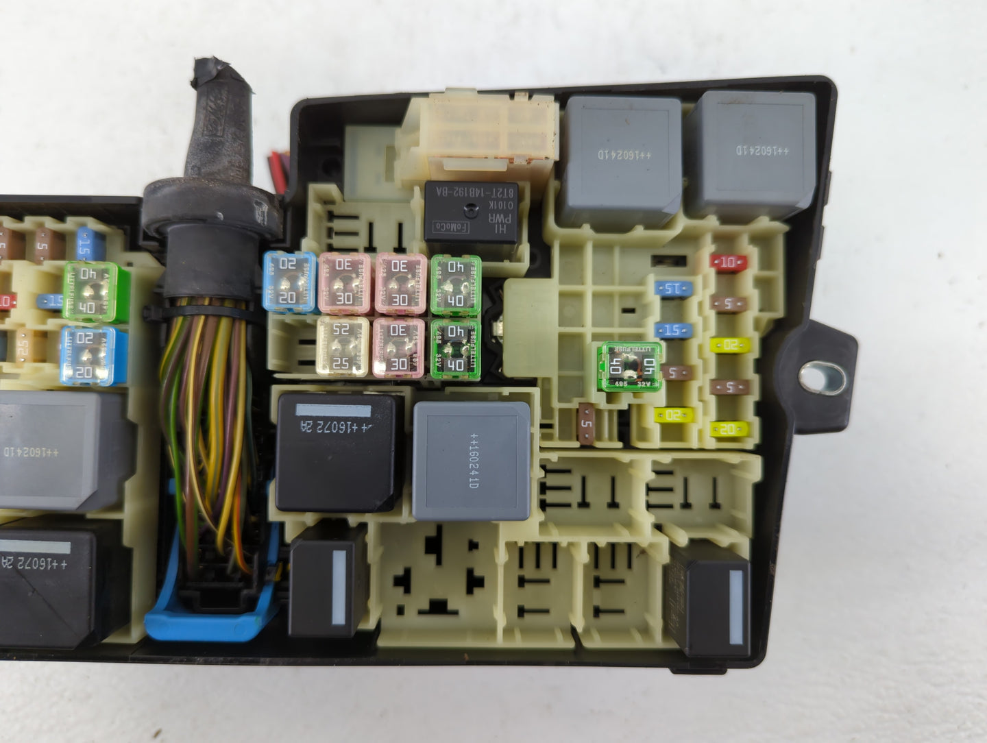 2019 Ford Escape Fusebox Fuse Box Panel Relay Module P/N:AV6T-14A142-AB E02345500, AV6T-14A067-AD Fits OEM Used Auto Parts -