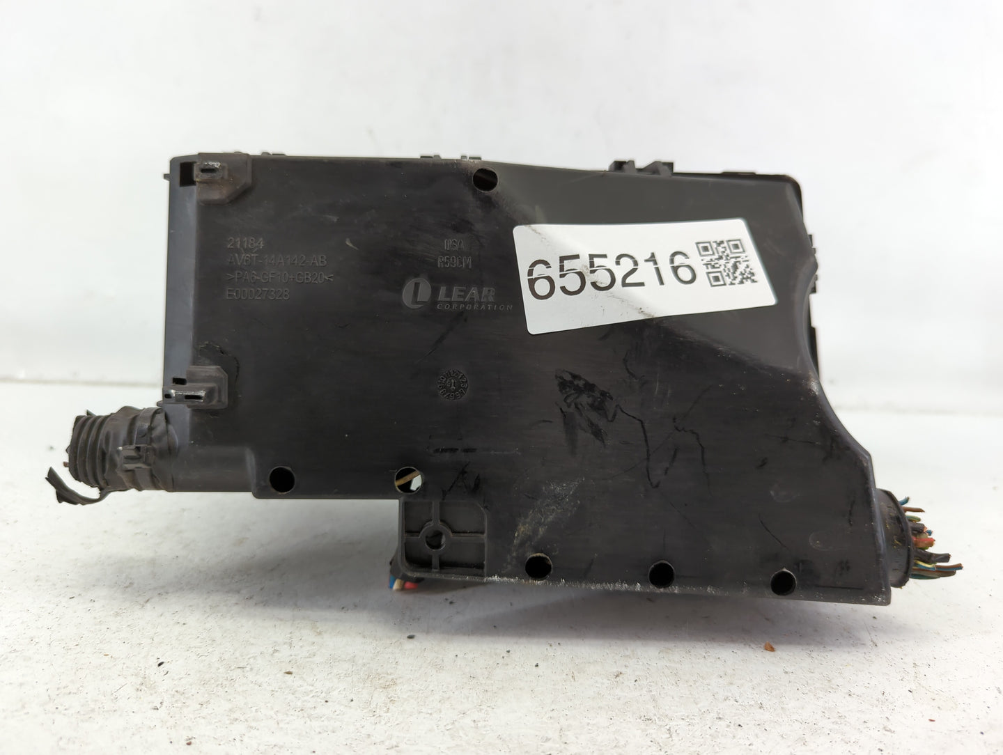 2019 Ford Escape Fusebox Fuse Box Panel Relay Module P/N:E00027328 AV6T-14A067-AD, AV6T-14A142-AB Fits OEM Used Auto Parts -