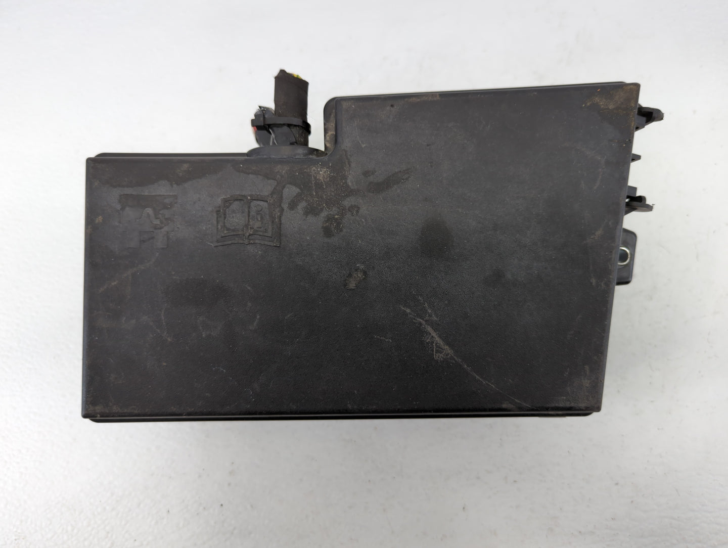 2019 Ford Escape Fusebox Fuse Box Panel Relay Module P/N:E00027328 AV6T-14A067-AD, AV6T-14A142-AB Fits OEM Used Auto Parts -