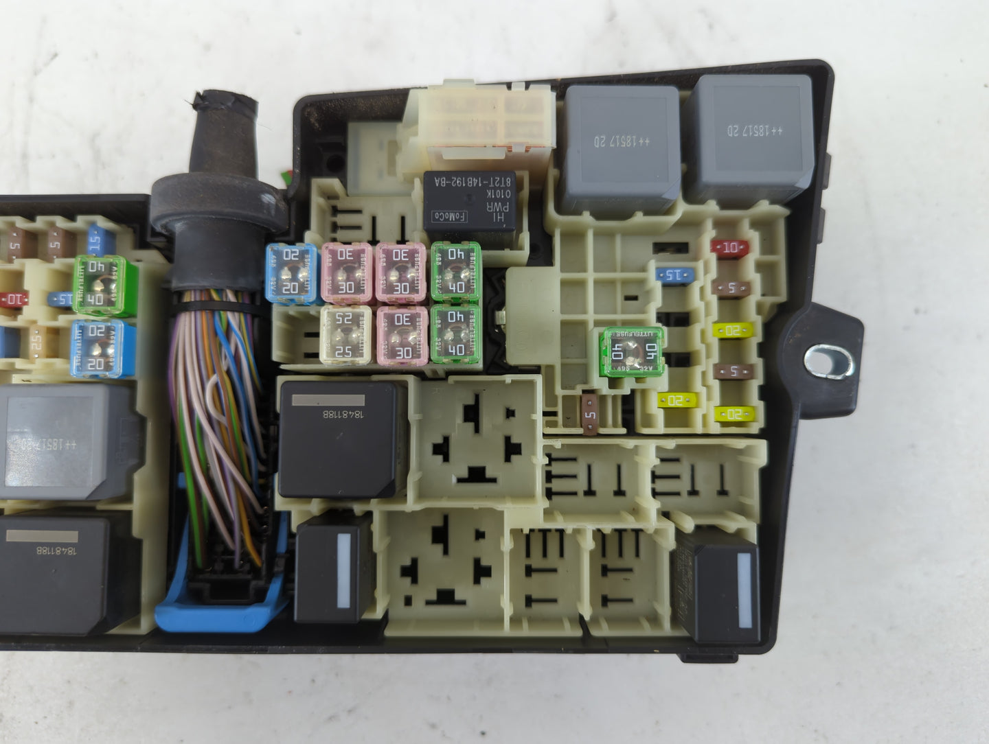 2019 Ford Escape Fusebox Fuse Box Panel Relay Module P/N:E02345500 AV6T-14A067-AD Fits OEM Used Auto Parts - Oemusedautopart