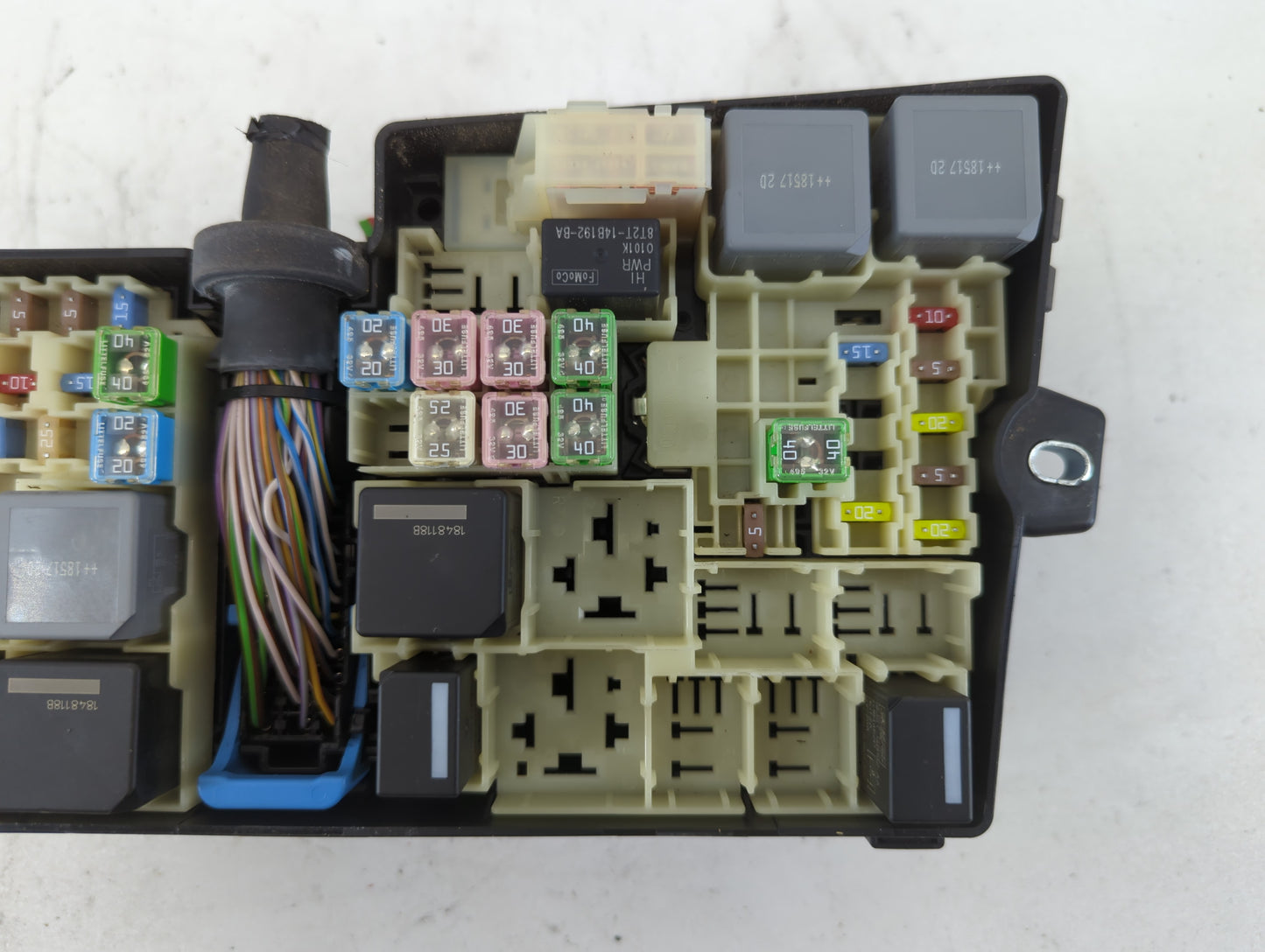 2019 Ford Escape Fusebox Fuse Box Panel Relay Module P/N:E02345500 AV6T-14A067-AD Fits OEM Used Auto Parts - Oemusedautopart