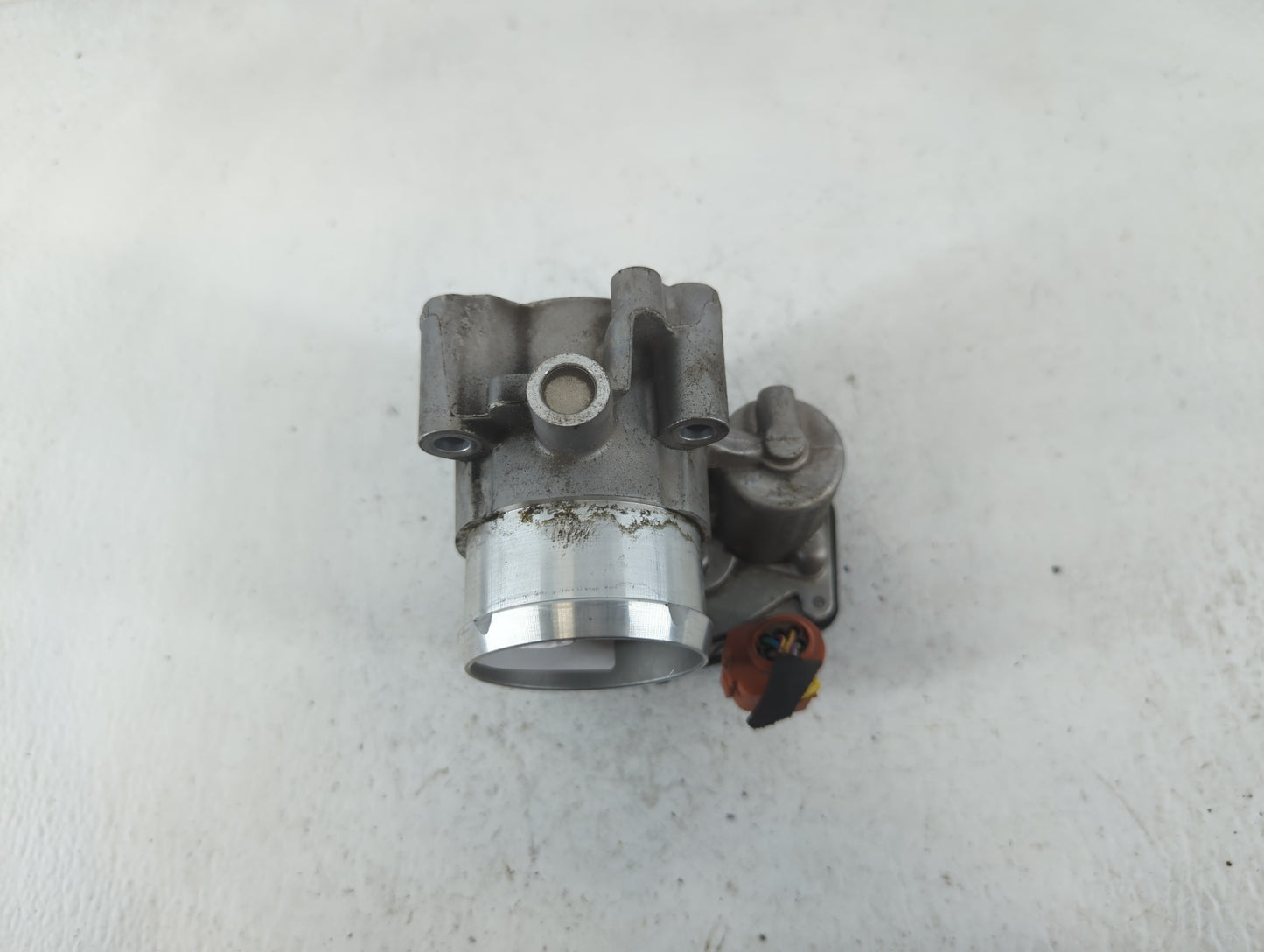 2017-2019 Ford Escape Throttle Body P/N:DS7G-9F991-CA Fits Fits 2014 2015 2016 2017 2018 2019 2020 OEM Used Auto Parts - Oem