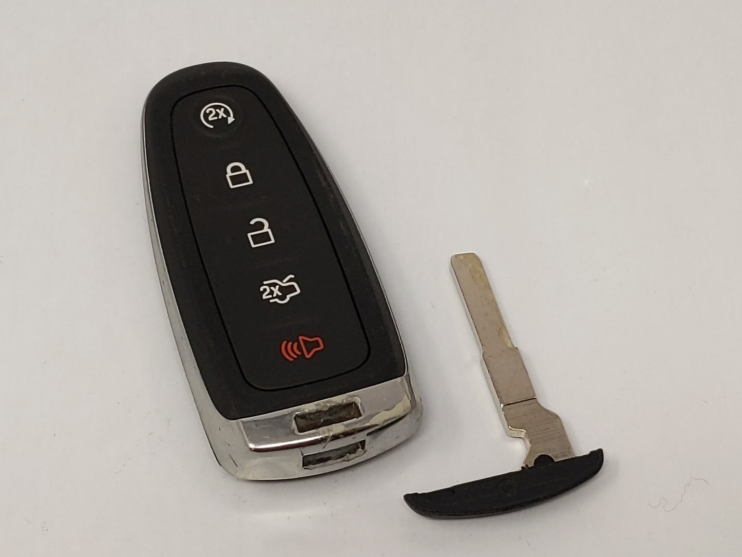 Ford Keyless Entry Remote Fob M3n5wy8609 Bt4t-15k601-Hx 5 Buttons - Oemusedautoparts1.com