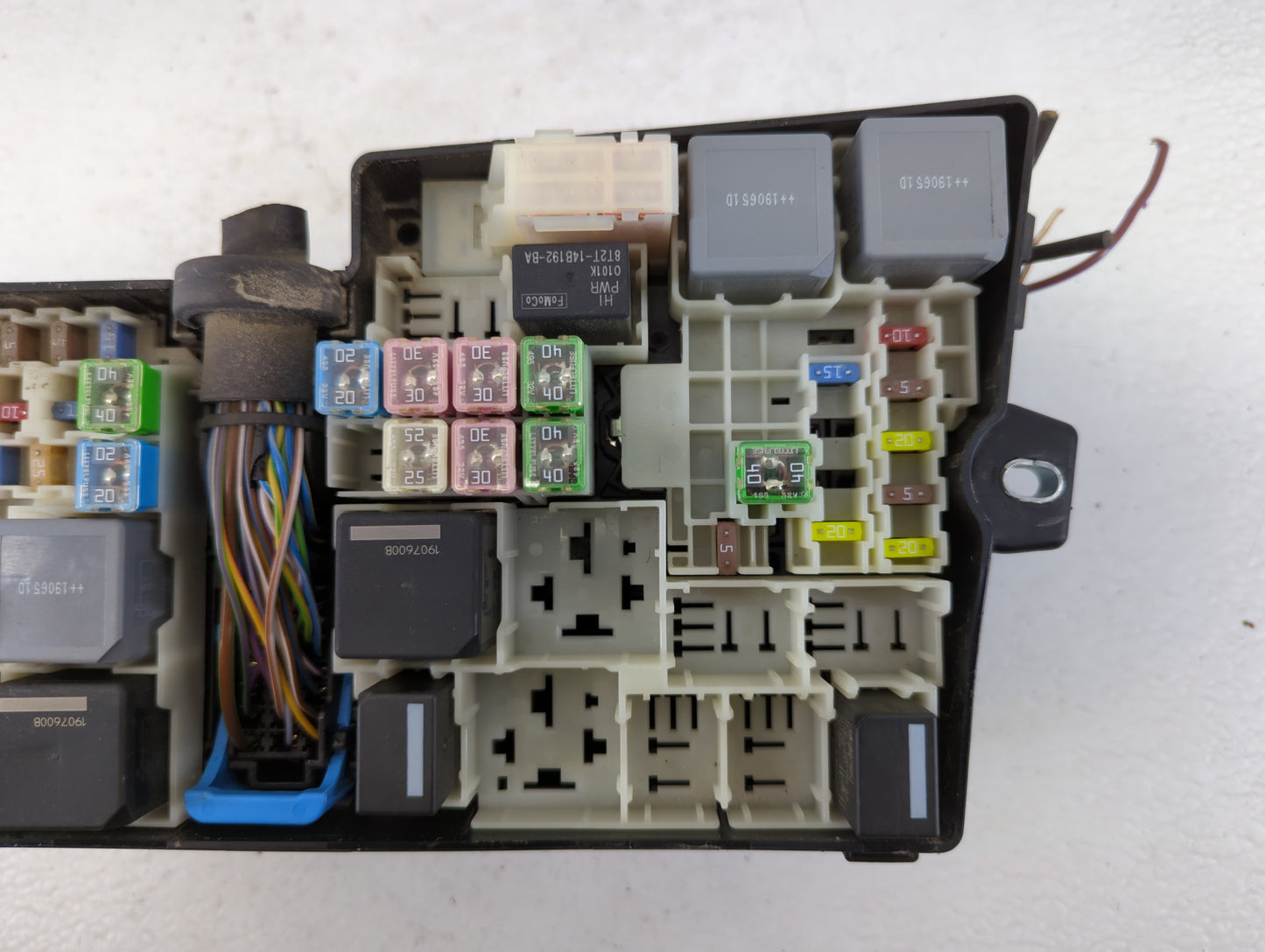2019 Ford Escape Fusebox Fuse Box Panel Relay Module P/N:E02345500 AV6T-14A067-AD Fits OEM Used Auto Parts - Oemusedautopart