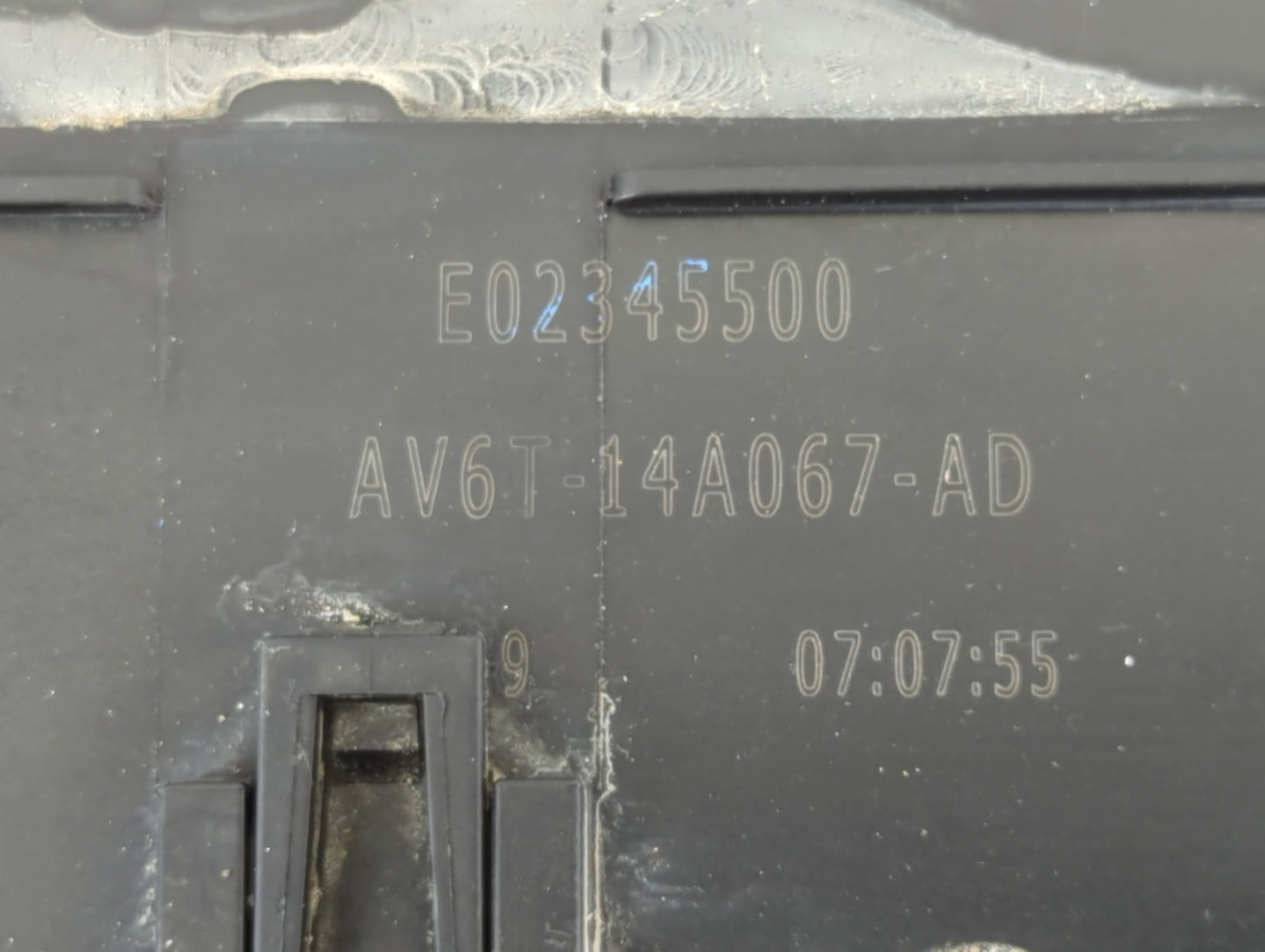 2019 Ford Escape Fusebox Fuse Box Panel Relay Module P/N:E02345500 AV6T-14A067-AD Fits OEM Used Auto Parts - Oemusedautopart