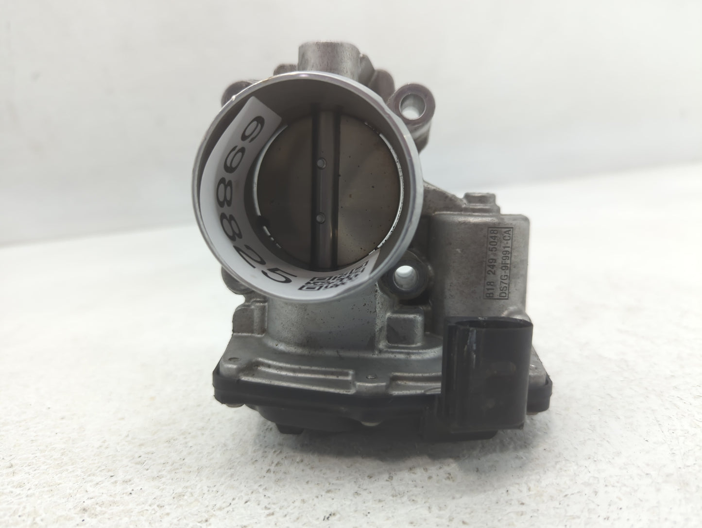 2017-2019 Ford Escape Throttle Body P/N:DS7G-9F991-CA B18 249 5048 Fits Fits 2014 2015 2016 2017 2018 2019 2020 OEM Used Aut