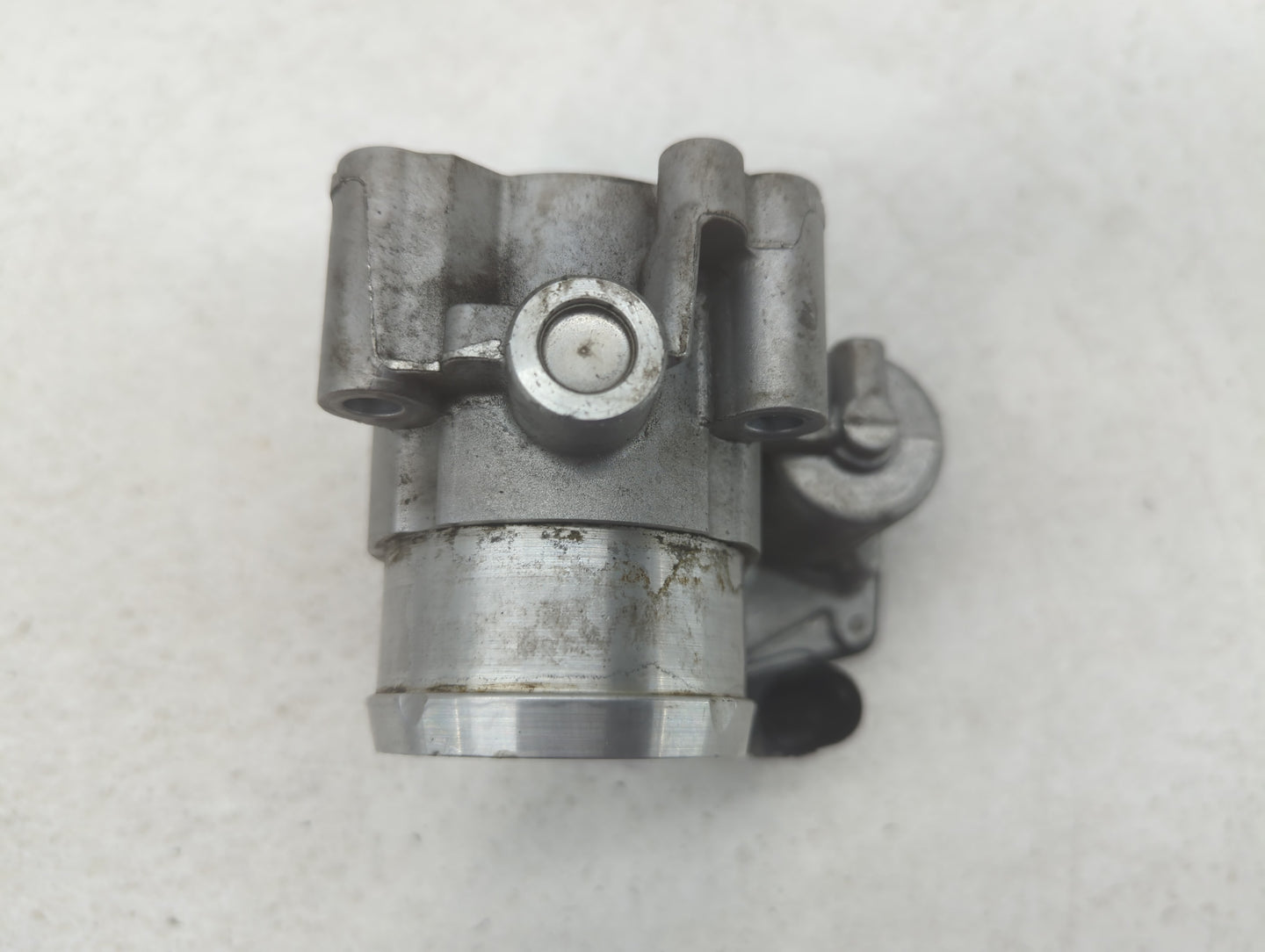 2017-2019 Ford Escape Throttle Body P/N:DS7G-9F991-CA B18 249 5048 Fits Fits 2014 2015 2016 2017 2018 2019 2020 OEM Used Aut