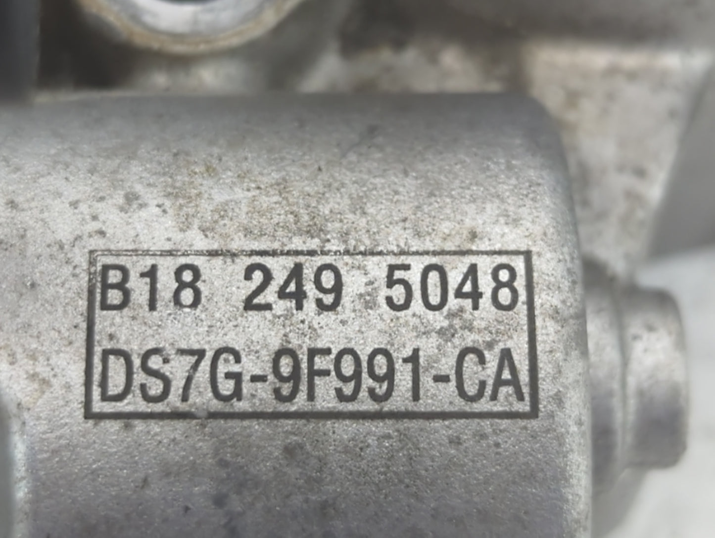 2017-2019 Ford Escape Throttle Body P/N:DS7G-9F991-CA B18 249 5048 Fits Fits 2014 2015 2016 2017 2018 2019 2020 OEM Used Aut