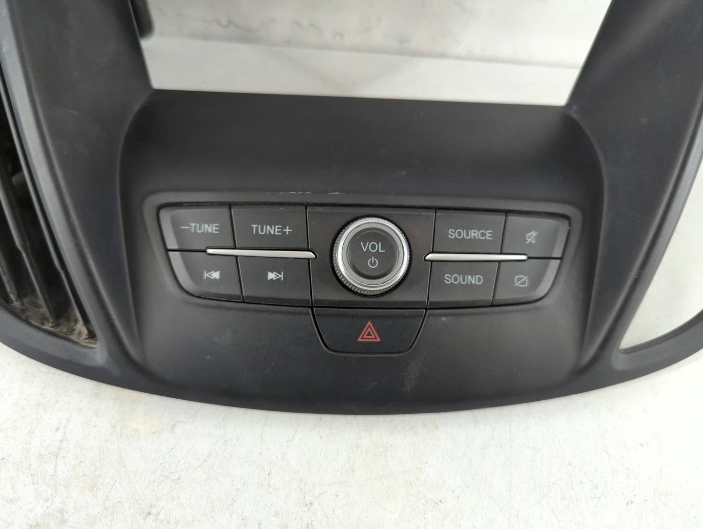 2017-2019 Ford Escape Radio AM FM Cd Player Receiver Replacement P/N:JJ5T1BK811HA Fits Fits 2017 2018 2019 OEM Used Auto Par