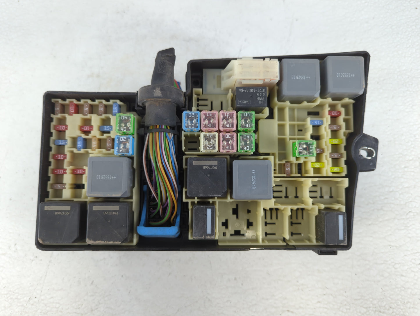 2019 Ford Escape Fusebox Fuse Box Panel Relay Module P/N:AV6T-14A067-AD Fits OEM Used Auto Parts - Oemusedautoparts1.com