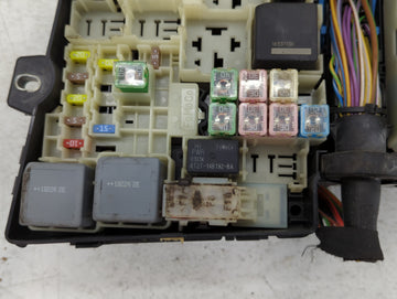 2019 Ford Escape Fusebox Fuse Box Panel Relay Module P/N:E00027328 AV6T-14A142-AB Fits OEM Used Auto Parts