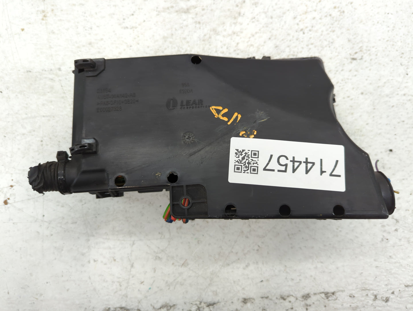 2019 Ford Escape Fusebox Fuse Box Panel Relay Module P/N:E00027328 AV6T-14A142-AB Fits OEM Used Auto Parts - Oemusedautopart