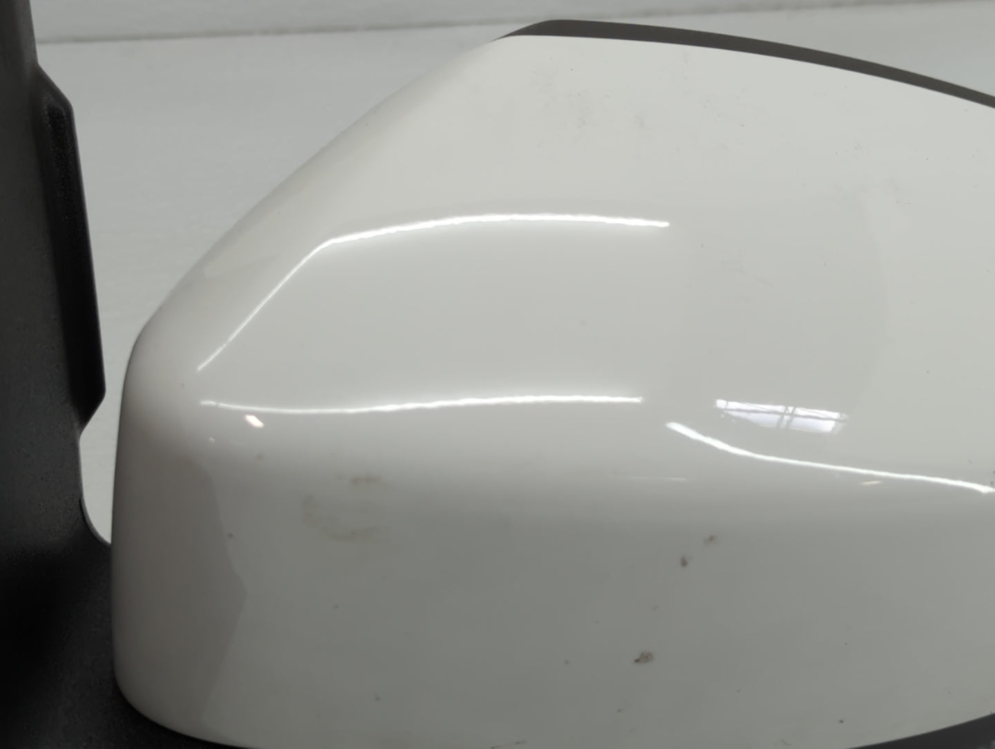 2017-2019 Ford Escape Driver Side View Mirror - Left Door Mirror OEM Used - Oemusedautoparts1.com