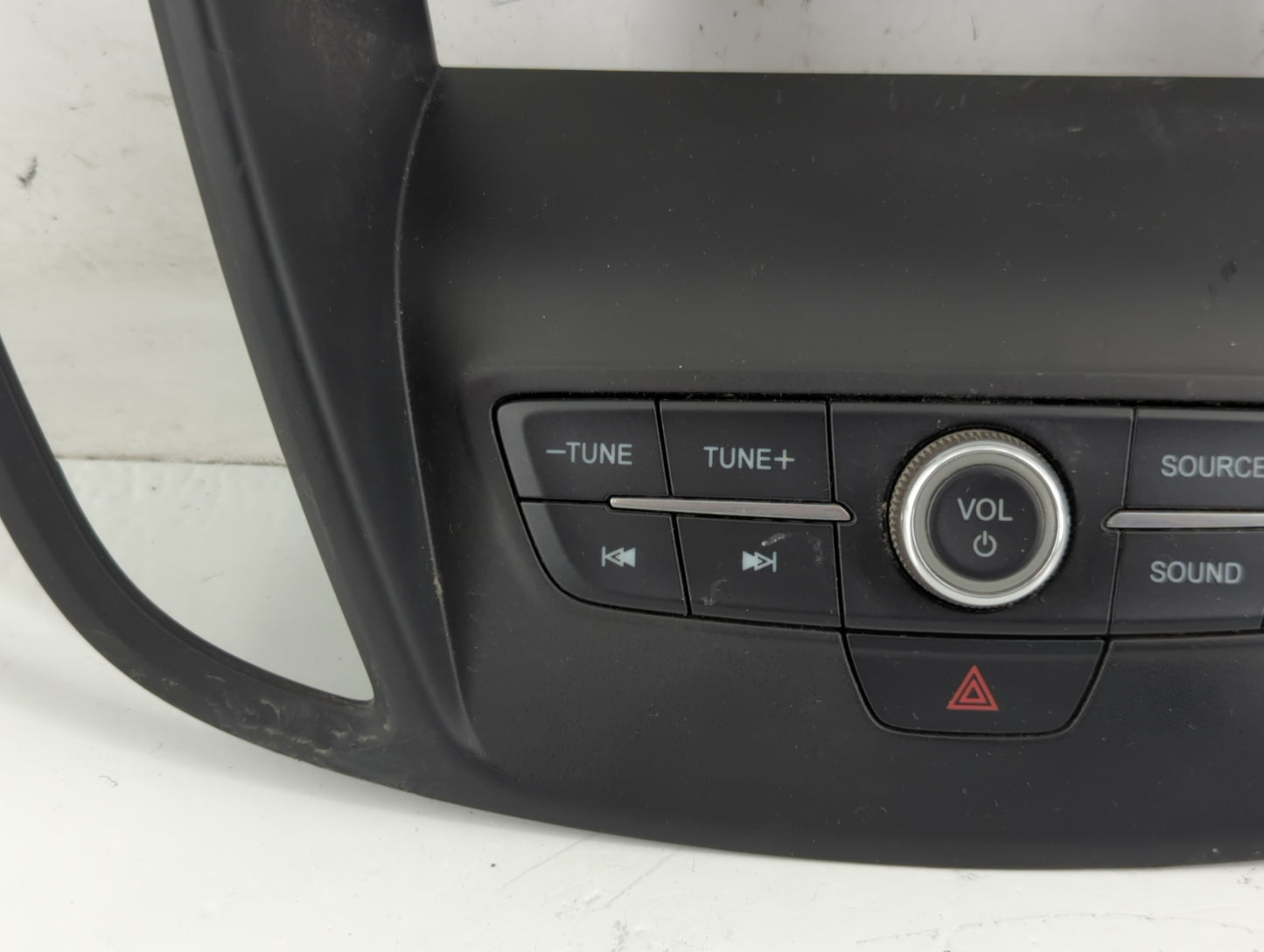 2017-2019 Ford Escape Am Fm Cd Player Radio Receiver - Oemusedautoparts1.com