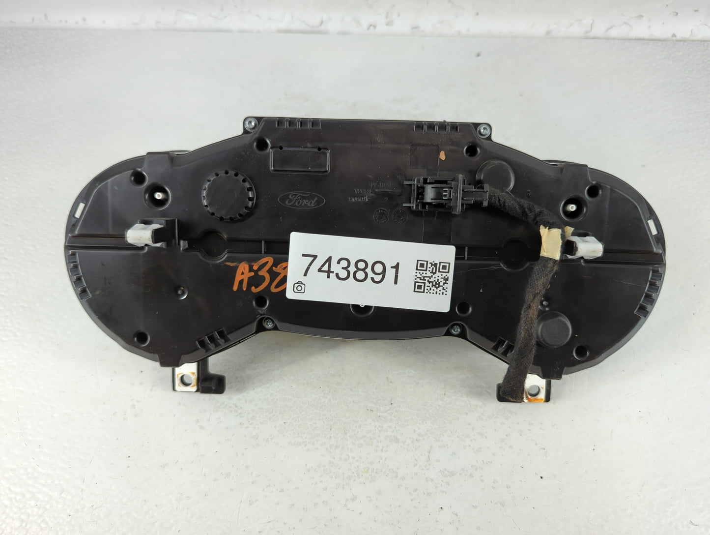 2019 Ford Escape Instrument Cluster Speedometer Gauges P/N:VPCL8F-10849-B Fits OEM Used Auto Parts - Oemusedautoparts1.com