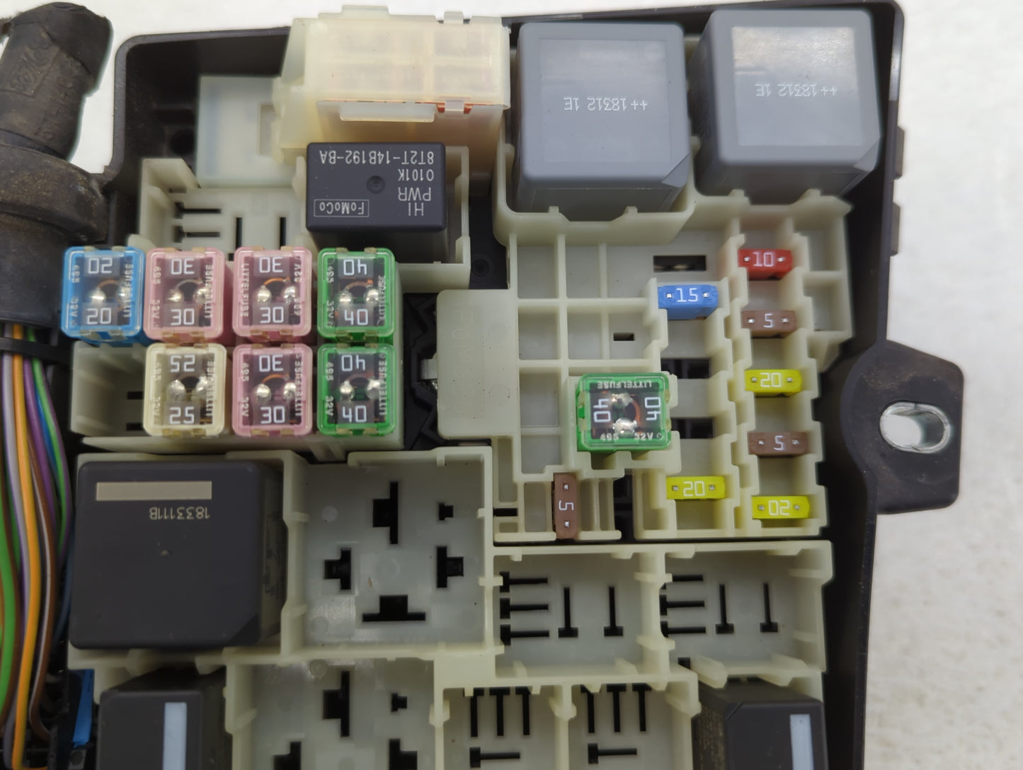 2019 Ford Escape Fusebox Fuse Box Panel Relay Module P/N:E02345500 AV6T-14A067-AD Fits OEM Used Auto Parts - Oemusedautopart