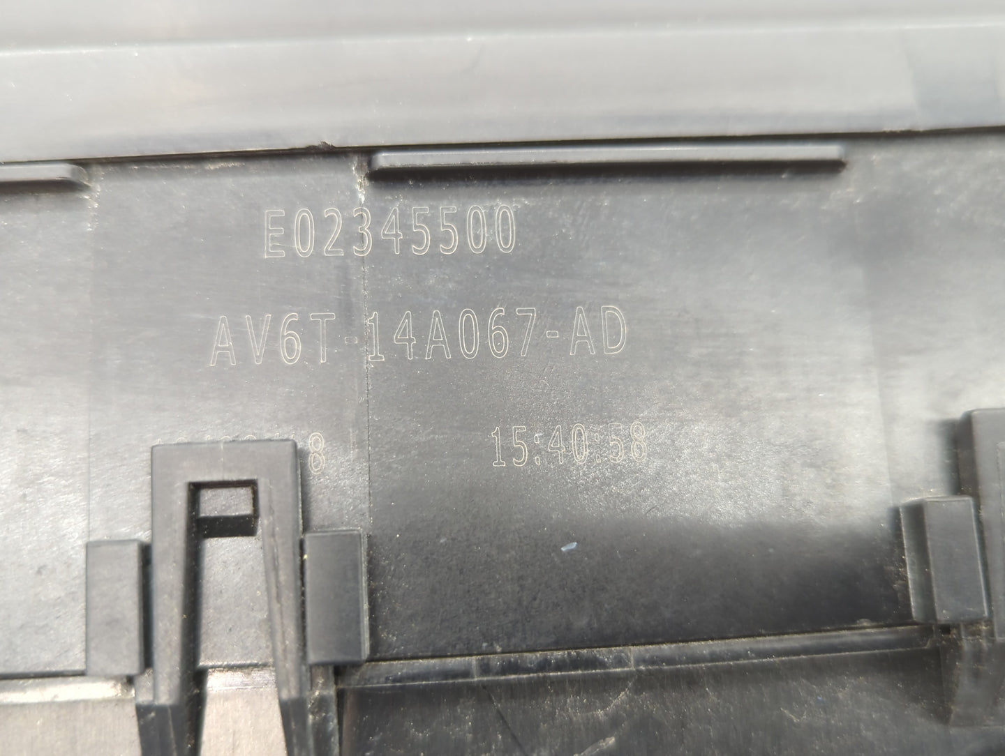 2019 Ford Escape Fusebox Fuse Box Panel Relay Module P/N:E02345500 AV6T-14A067-AD Fits OEM Used Auto Parts - Oemusedautopart