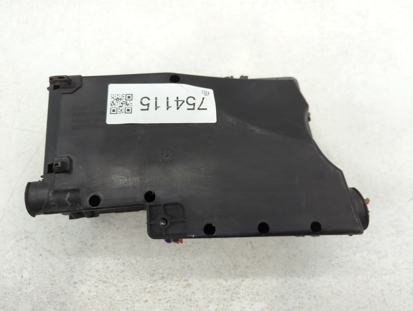 2019 Ford Escape Fusebox Fuse Box Panel Relay Module P/N:E02345500 AV6T-14A067-AD Fits OEM Used Auto Parts - Oemusedautopart