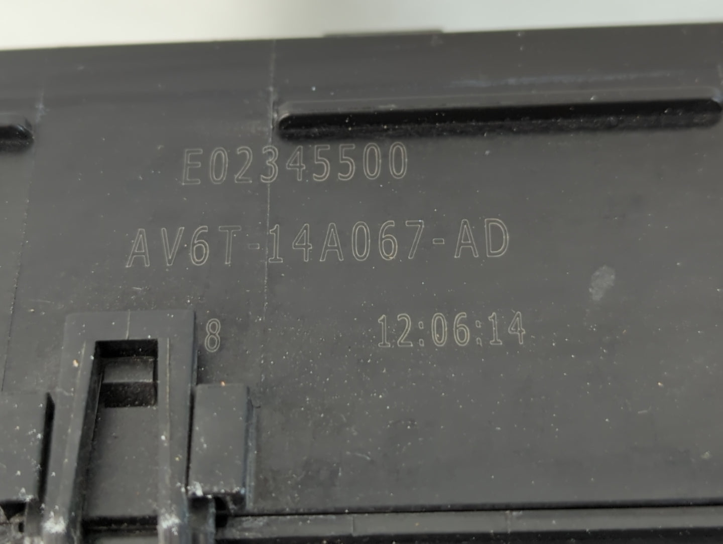 2019 Ford Escape Fusebox Fuse Box Panel Relay Module P/N:AV6T-14A067-AD E02345500 Fits OEM Used Auto Parts - Oemusedautopart