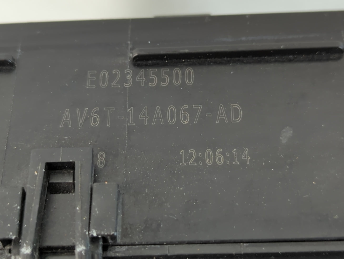 2019 Ford Escape Fusebox Fuse Box Panel Relay Module P/N:AV6T-14A067-AD E02345500 Fits OEM Used Auto Parts - Oemusedautopart