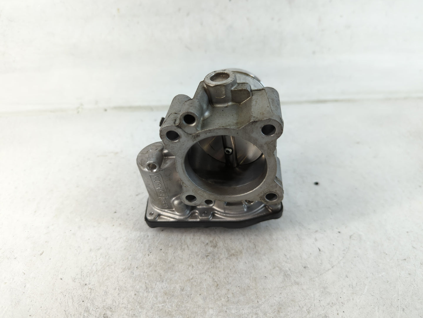 2017-2019 Ford Escape Throttle Body P/N:DS7G-9F991-CA B18 312 5550 Fits Fits 2014 2015 2016 2017 2018 2019 2020 OEM Used Aut