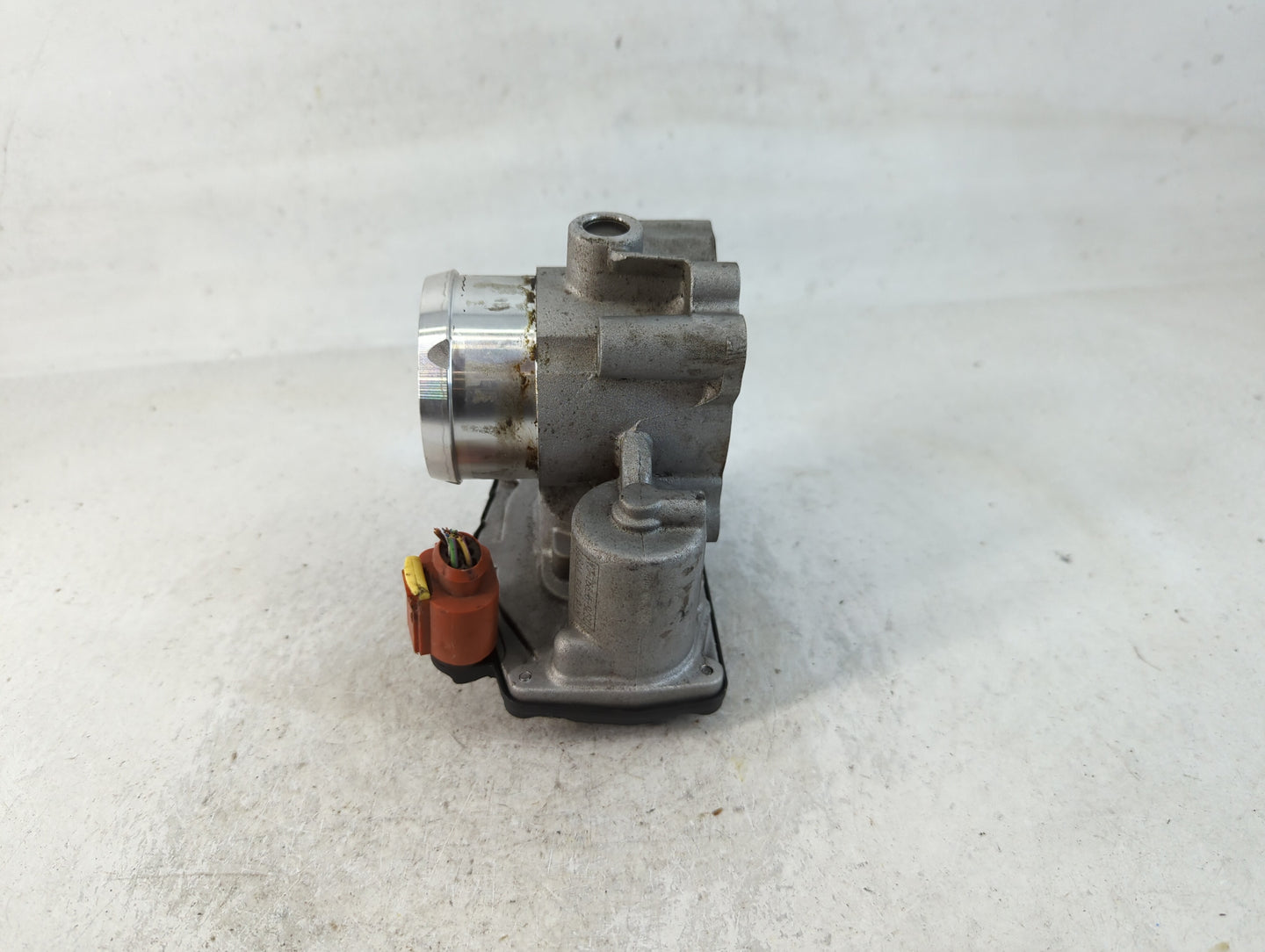 2017-2019 Ford Escape Throttle Body P/N:DS7G-9F991-CA K18 074 1787 Fits Fits 2014 2015 2016 2017 2018 2019 2020 OEM Used Aut