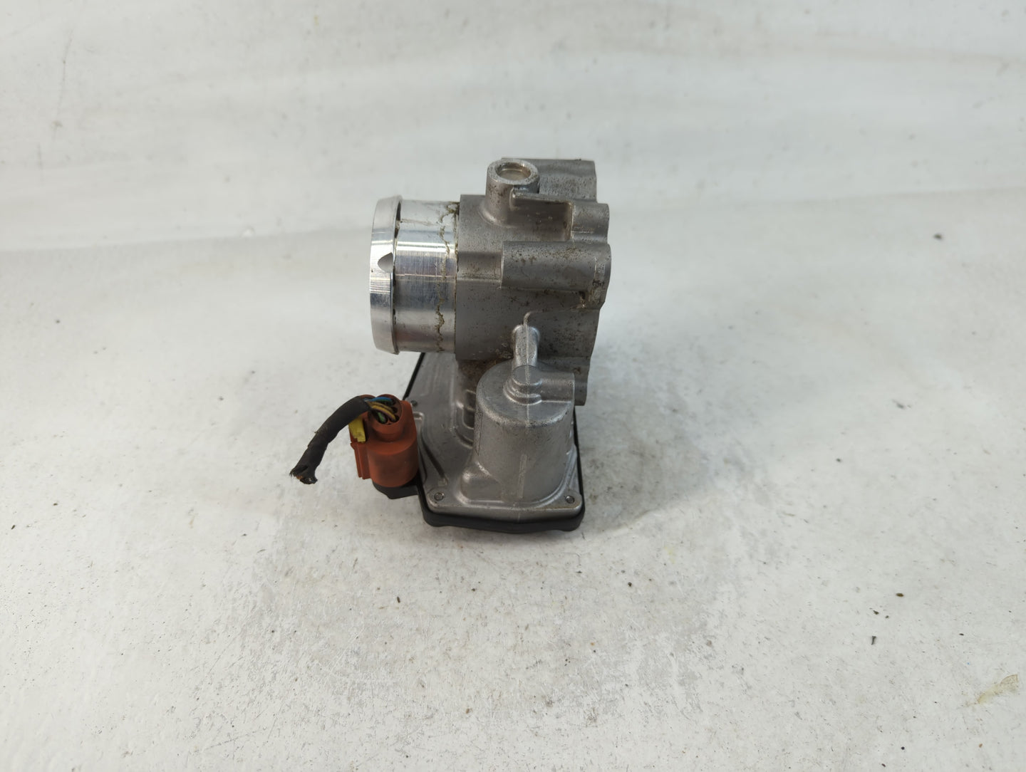 2017-2019 Ford Escape Throttle Body P/N:B19 024 5654 DS7G-9F991-CA Fits Fits 2014 2015 2016 2017 2018 2019 2020 OEM Used Aut