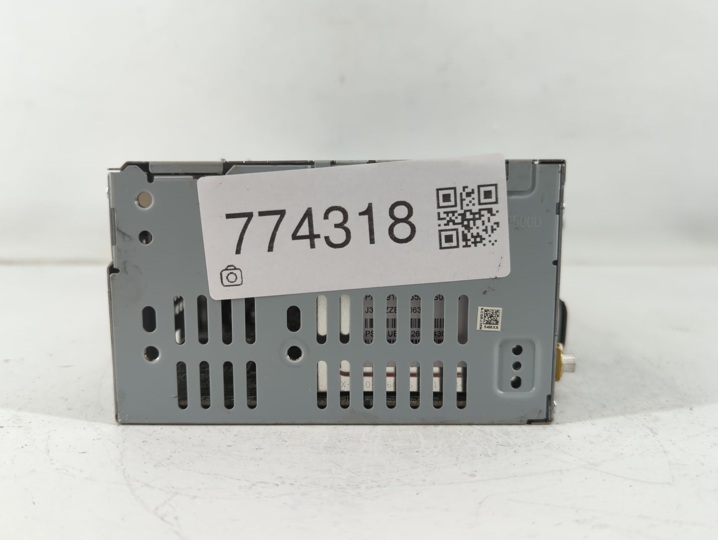 2019 Ford Escape Radio AM FM Cd Player Receiver Replacement P/N:CQ-RJ38N54M Fits OEM Used Auto Parts - Oemusedautoparts1.com